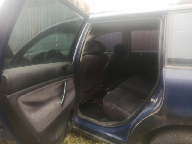 Синій Фольксваген Пассат, об'ємом двигуна 1.8 л та пробігом 226 тис. км за 999 $, фото 8 на Automoto.ua