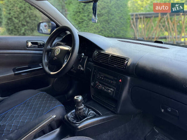 Синій Фольксваген Пассат, об'ємом двигуна 1.6 л та пробігом 280 тис. км за 2600 $, фото 14 на Automoto.ua