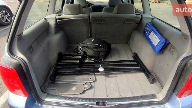 Синий Фольксваген Пассат, объемом двигателя 1.6 л и пробегом 260 тыс. км за 4200 $, фото 4 на Automoto.ua