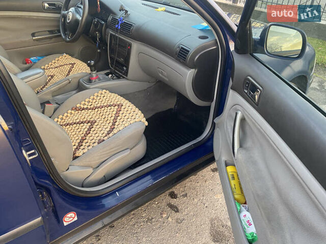 Синий Фольксваген Пассат, объемом двигателя 1.9 л и пробегом 440 тыс. км за 4500 $, фото 3 на Automoto.ua