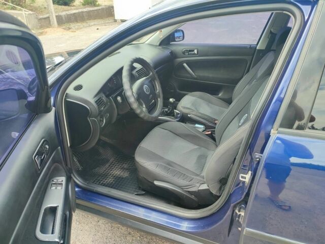 Синий Фольксваген Пассат, объемом двигателя 1.9 л и пробегом 410 тыс. км за 4500 $, фото 6 на Automoto.ua