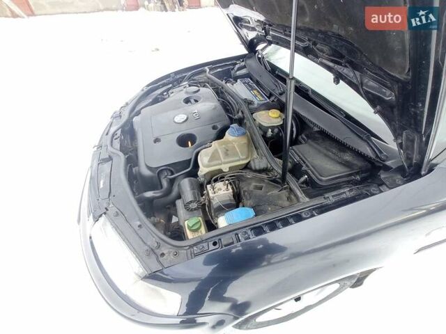 Синий Фольксваген Пассат, объемом двигателя 1.9 л и пробегом 328 тыс. км за 3850 $, фото 28 на Automoto.ua