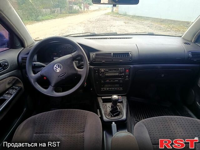 Синій Фольксваген Пассат, об'ємом двигуна 1.9 л та пробігом 210 тис. км за 2300 $, фото 1 на Automoto.ua