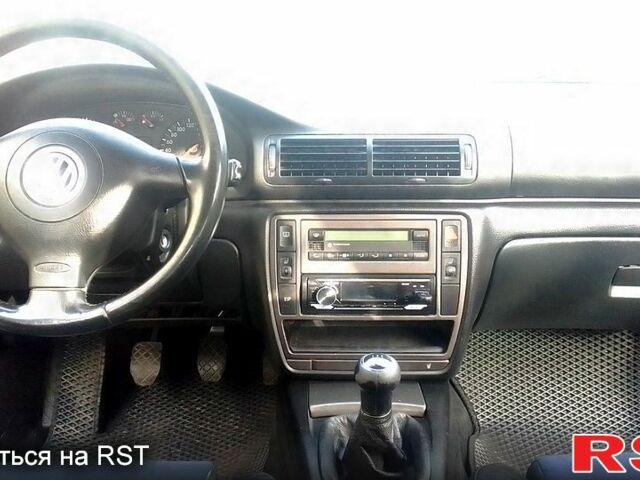 Синій Фольксваген Пассат, об'ємом двигуна 1.8 л та пробігом 264 тис. км за 4300 $, фото 9 на Automoto.ua