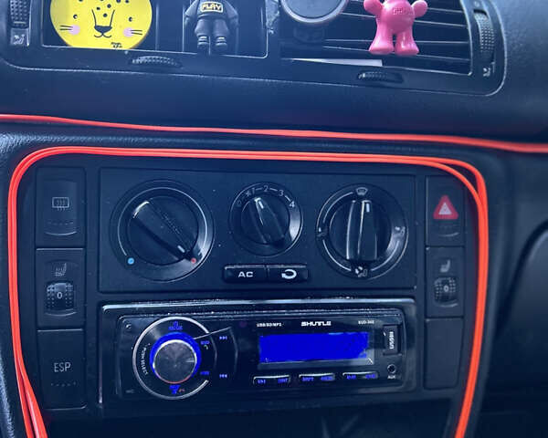 Синий Фольксваген Пассат, объемом двигателя 1.9 л и пробегом 360 тыс. км за 1650 $, фото 9 на Automoto.ua