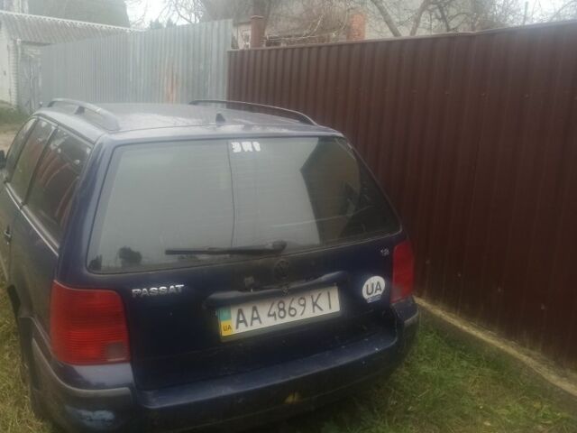 Синій Фольксваген Пассат, об'ємом двигуна 1.8 л та пробігом 226 тис. км за 999 $, фото 3 на Automoto.ua