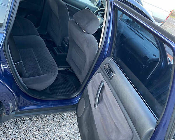 Синий Фольксваген Пассат, объемом двигателя 1.9 л и пробегом 500 тыс. км за 3250 $, фото 25 на Automoto.ua