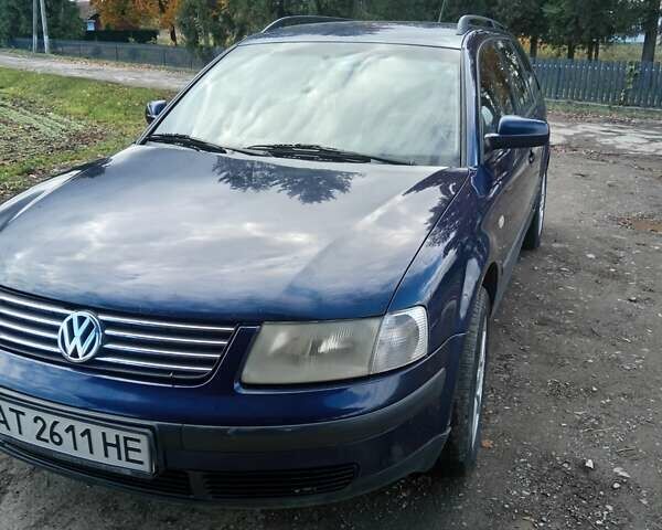 Синий Фольксваген Пассат, объемом двигателя 1.6 л и пробегом 302 тыс. км за 3500 $, фото 9 на Automoto.ua