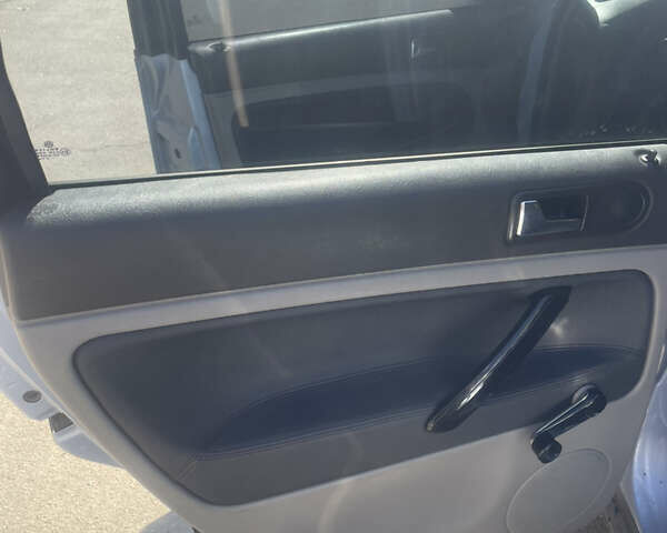 Синий Фольксваген Пассат, объемом двигателя 1.78 л и пробегом 350 тыс. км за 3800 $, фото 10 на Automoto.ua