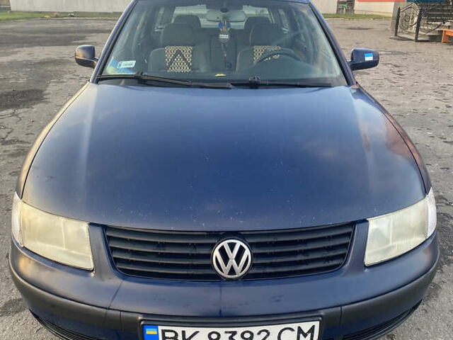 Синий Фольксваген Пассат, объемом двигателя 1.9 л и пробегом 440 тыс. км за 4500 $, фото 2 на Automoto.ua