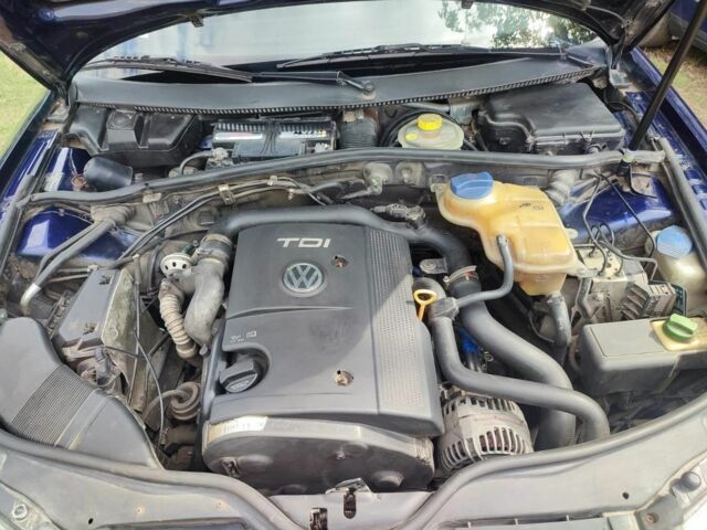 Синий Фольксваген Пассат, объемом двигателя 1.9 л и пробегом 410 тыс. км за 4500 $, фото 9 на Automoto.ua