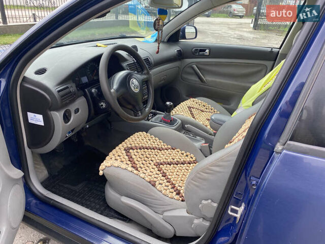 Синий Фольксваген Пассат, объемом двигателя 1.9 л и пробегом 440 тыс. км за 4500 $, фото 9 на Automoto.ua