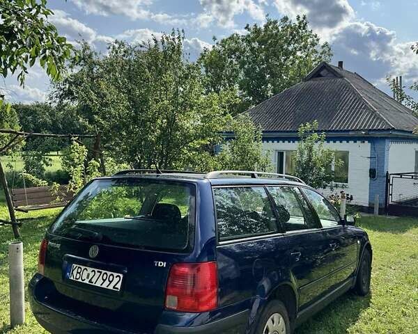 Синій Фольксваген Пассат, об'ємом двигуна 1.9 л та пробігом 400 тис. км за 2100 $, фото 2 на Automoto.ua