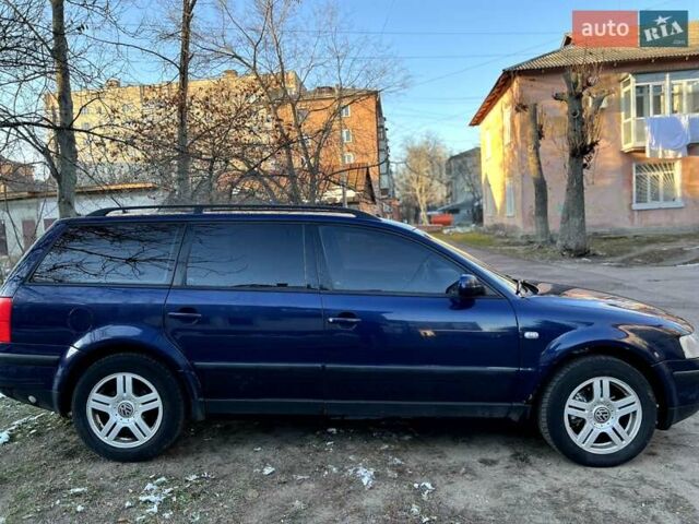 Синій Фольксваген Пассат, об'ємом двигуна 1.6 л та пробігом 293 тис. км за 3899 $, фото 14 на Automoto.ua