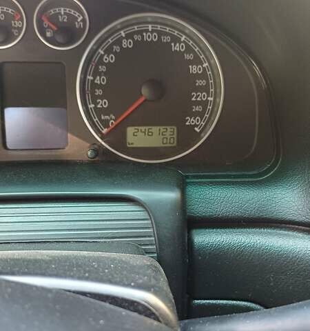 Синий Фольксваген Пассат, объемом двигателя 2 л и пробегом 250 тыс. км за 4500 $, фото 7 на Automoto.ua