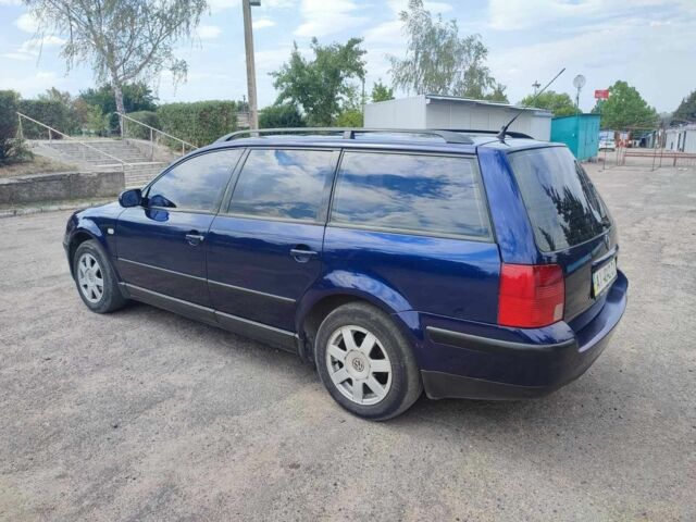 Синий Фольксваген Пассат, объемом двигателя 1.9 л и пробегом 410 тыс. км за 4500 $, фото 2 на Automoto.ua