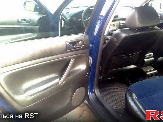 Синій Фольксваген Пассат, об'ємом двигуна 1.8 л та пробігом 264 тис. км за 4300 $, фото 6 на Automoto.ua