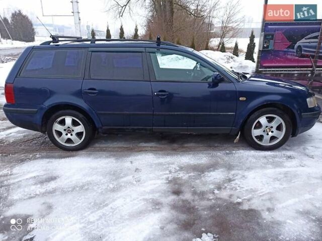 Синий Фольксваген Пассат, объемом двигателя 1.9 л и пробегом 410 тыс. км за 2000 $, фото 1 на Automoto.ua