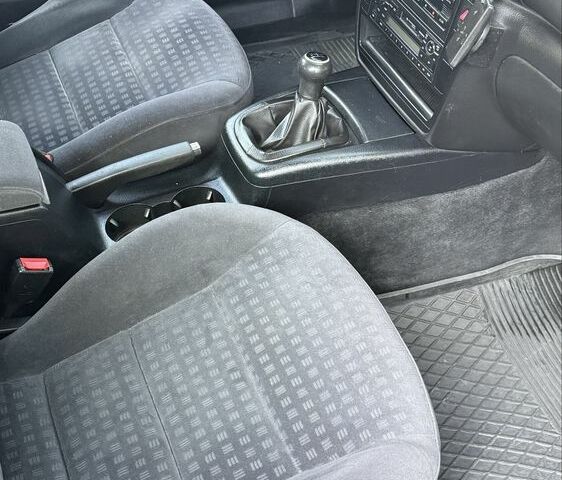 Синий Фольксваген Пассат, объемом двигателя 1.9 л и пробегом 390 тыс. км за 2800 $, фото 7 на Automoto.ua