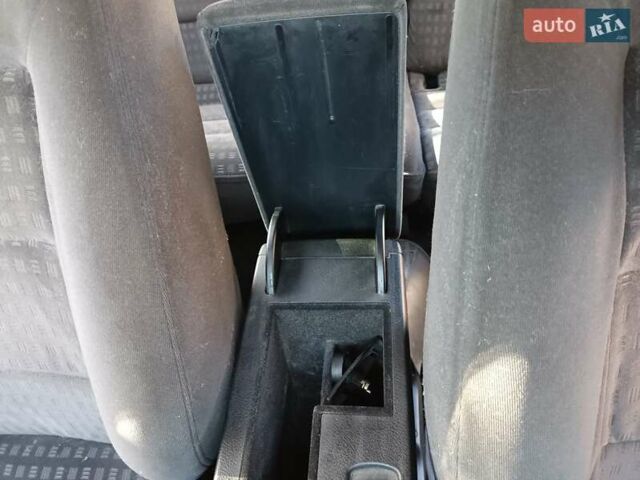 Синий Фольксваген Пассат, объемом двигателя 1.98 л и пробегом 432 тыс. км за 5800 $, фото 5 на Automoto.ua