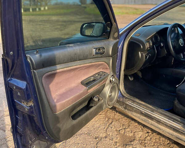 Синий Фольксваген Пассат, объемом двигателя 1.9 л и пробегом 404 тыс. км за 3800 $, фото 10 на Automoto.ua