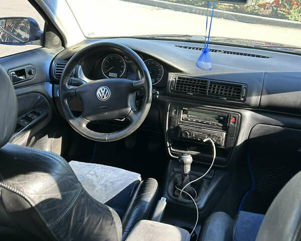 Синий Фольксваген Пассат, объемом двигателя 2 л и пробегом 470 тыс. км за 3500 $, фото 32 на Automoto.ua