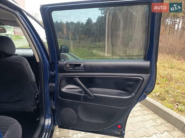 Синий Фольксваген Пассат, объемом двигателя 1.9 л и пробегом 438 тыс. км за 4200 $, фото 16 на Automoto.ua