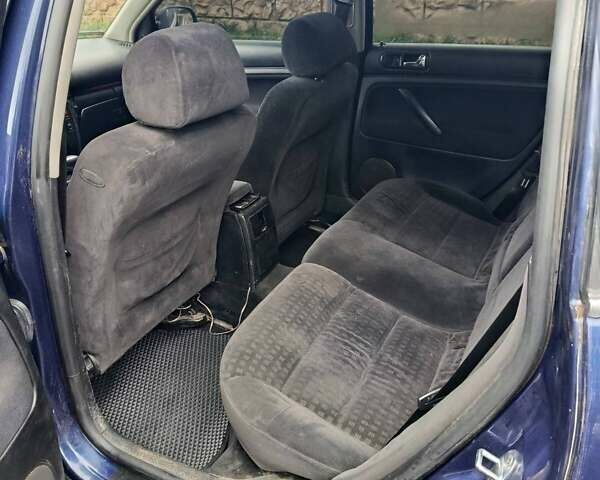 Синий Фольксваген Пассат, объемом двигателя 1.9 л и пробегом 470 тыс. км за 3500 $, фото 11 на Automoto.ua