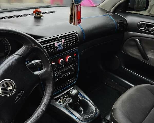 Синій Фольксваген Пассат, об'ємом двигуна 1.9 л та пробігом 350 тис. км за 3600 $, фото 4 на Automoto.ua