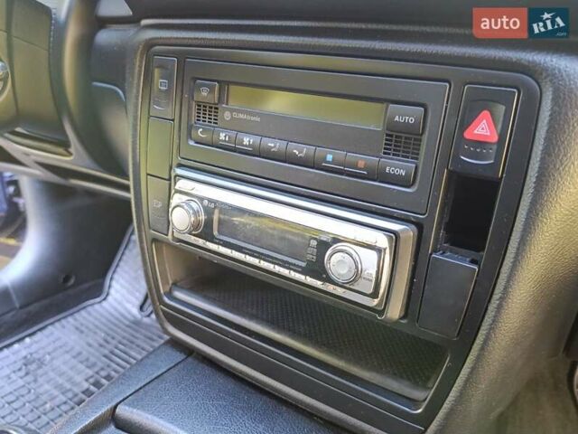 Фольксваген Пассат 2001 у Дрогобичі на Automoto.ua Синій Фольксваген Пассат, об'ємом двигуна 1.6 л та пробігом 290 тис. км за 4000 $, фото 20 на Automoto.ua