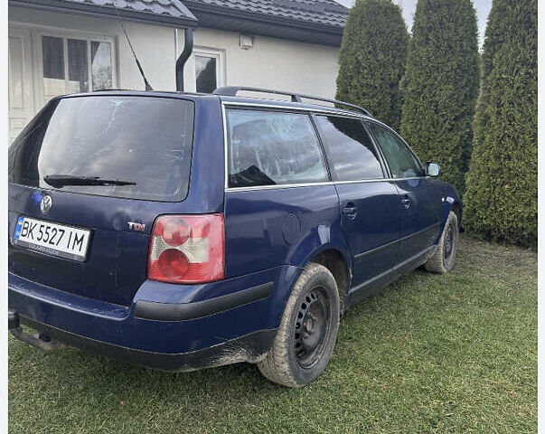 Синий Фольксваген Пассат, объемом двигателя 1.9 л и пробегом 400 тыс. км за 3500 $, фото 2 на Automoto.ua