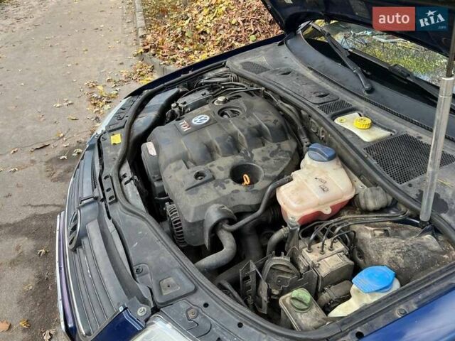 Синий Фольксваген Пассат, объемом двигателя 1.9 л и пробегом 310 тыс. км за 4500 $, фото 2 на Automoto.ua