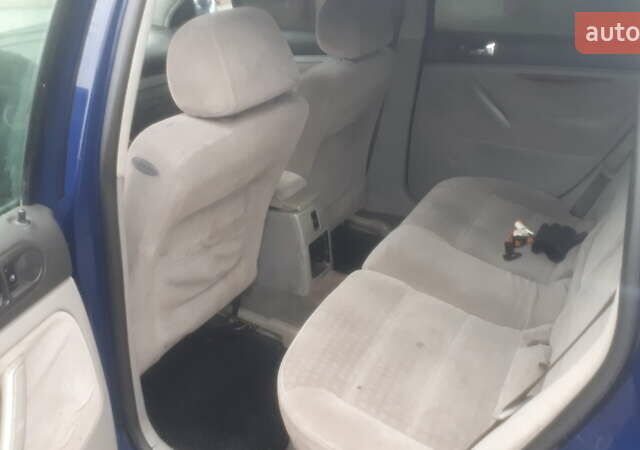 Синий Фольксваген Пассат, объемом двигателя 1.9 л и пробегом 429 тыс. км за 4000 $, фото 6 на Automoto.ua