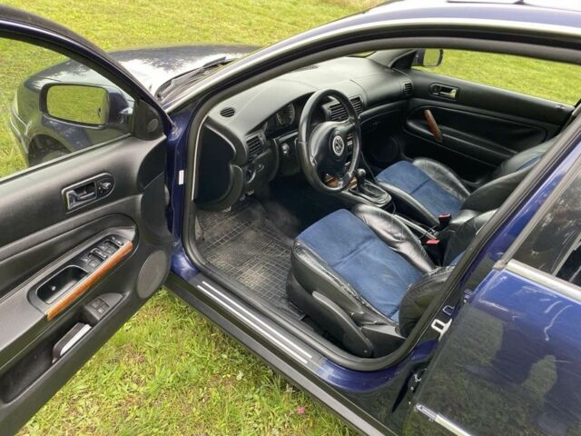 Синий Фольксваген Пассат, объемом двигателя 1.9 л и пробегом 280 тыс. км за 3500 $, фото 5 на Automoto.ua