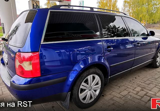 Синий Фольксваген Пассат, объемом двигателя 1.9 л и пробегом 300 тыс. км за 4400 $, фото 4 на Automoto.ua