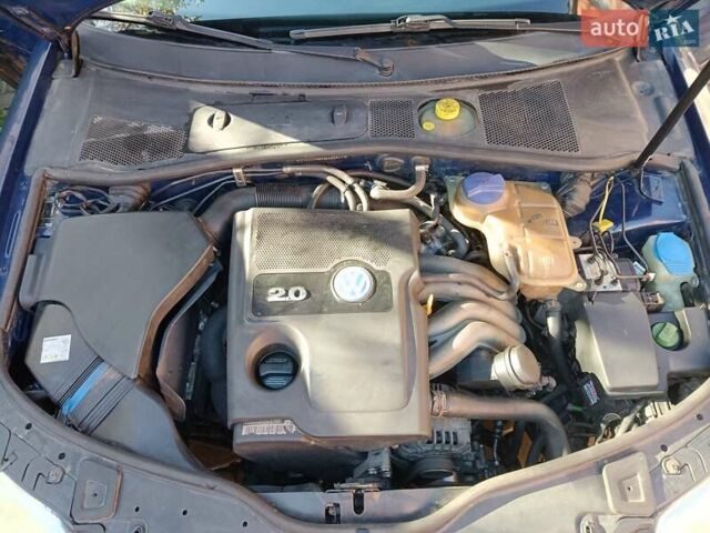 Синий Фольксваген Пассат, объемом двигателя 1.98 л и пробегом 432 тыс. км за 5800 $, фото 1 на Automoto.ua