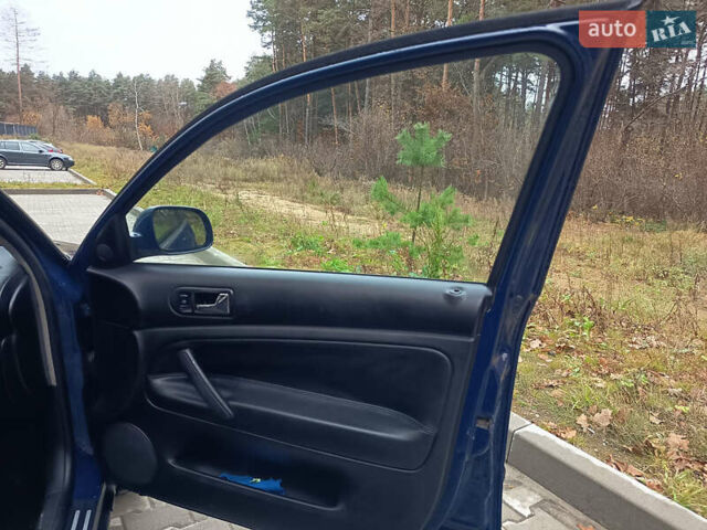 Синий Фольксваген Пассат, объемом двигателя 1.9 л и пробегом 438 тыс. км за 4200 $, фото 18 на Automoto.ua