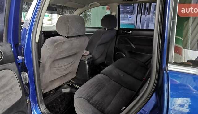 Синий Фольксваген Пассат, объемом двигателя 1.98 л и пробегом 200 тыс. км за 3950 $, фото 16 на Automoto.ua