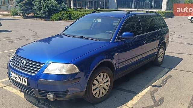 Синий Фольксваген Пассат, объемом двигателя 1.6 л и пробегом 330 тыс. км за 5000 $, фото 2 на Automoto.ua