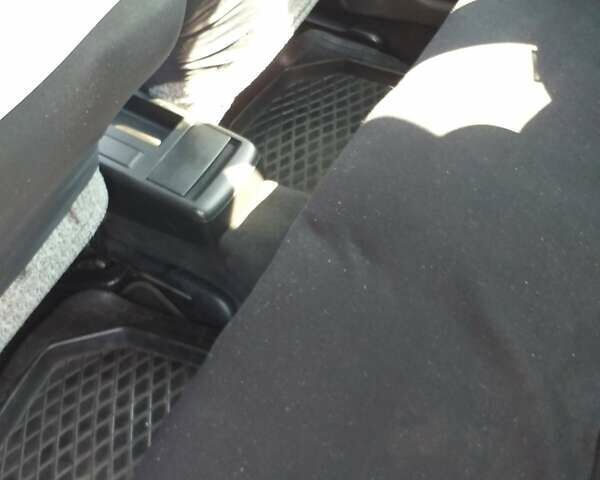 Синий Фольксваген Пассат, объемом двигателя 1.6 л и пробегом 246 тыс. км за 4700 $, фото 6 на Automoto.ua