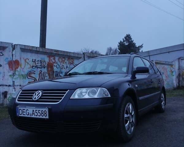 Синий Фольксваген Пассат, объемом двигателя 1.9 л и пробегом 292 тыс. км за 2399 $, фото 3 на Automoto.ua