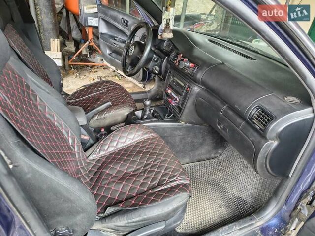 Синий Фольксваген Пассат, объемом двигателя 1.9 л и пробегом 431 тыс. км за 3500 $, фото 4 на Automoto.ua