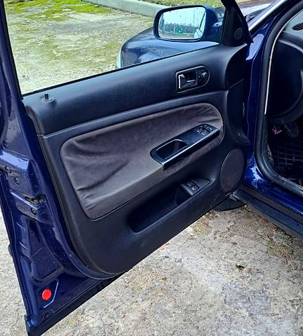 Синий Фольксваген Пассат, объемом двигателя 1.6 л и пробегом 260 тыс. км за 4200 $, фото 10 на Automoto.ua