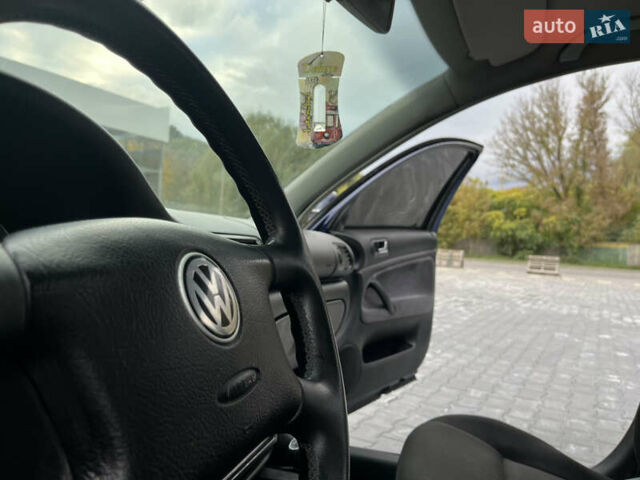 Синій Фольксваген Пассат, об'ємом двигуна 1.9 л та пробігом 300 тис. км за 3999 $, фото 37 на Automoto.ua