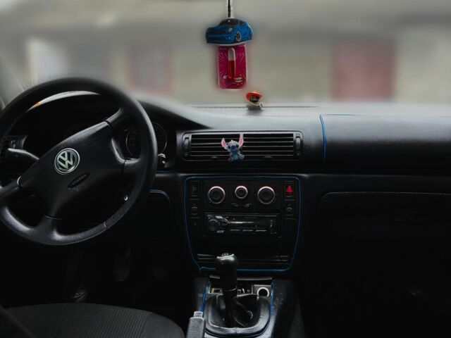 Синій Фольксваген Пассат, об'ємом двигуна 1.9 л та пробігом 350 тис. км за 3600 $, фото 4 на Automoto.ua