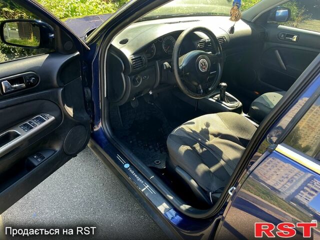 Синий Фольксваген Пассат, объемом двигателя 1.8 л и пробегом 240 тыс. км за 4300 $, фото 8 на Automoto.ua