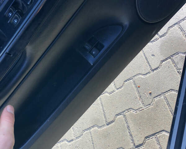 Синий Фольксваген Пассат, объемом двигателя 1.9 л и пробегом 390 тыс. км за 3200 $, фото 5 на Automoto.ua