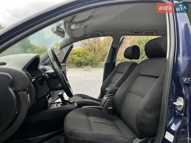 Синій Фольксваген Пассат, об'ємом двигуна 1.9 л та пробігом 300 тис. км за 3999 $, фото 35 на Automoto.ua