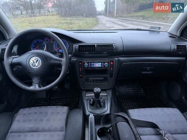 Синий Фольксваген Пассат, объемом двигателя 1.9 л и пробегом 340 тыс. км за 1650 $, фото 1 на Automoto.ua