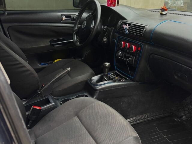 Синій Фольксваген Пассат, об'ємом двигуна 1.9 л та пробігом 350 тис. км за 3600 $, фото 7 на Automoto.ua